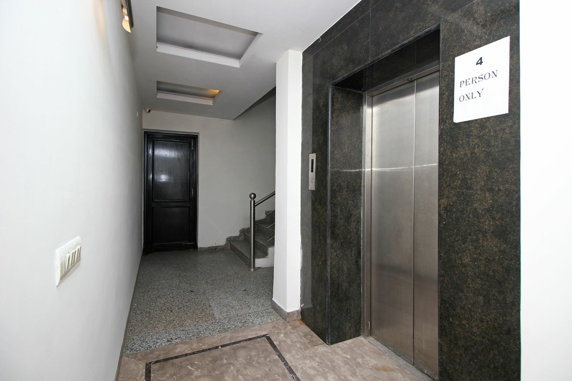 Oyo 9030 Hotel Delhi Airport Plaza Νέο Δελχί Εξωτερικό φωτογραφία